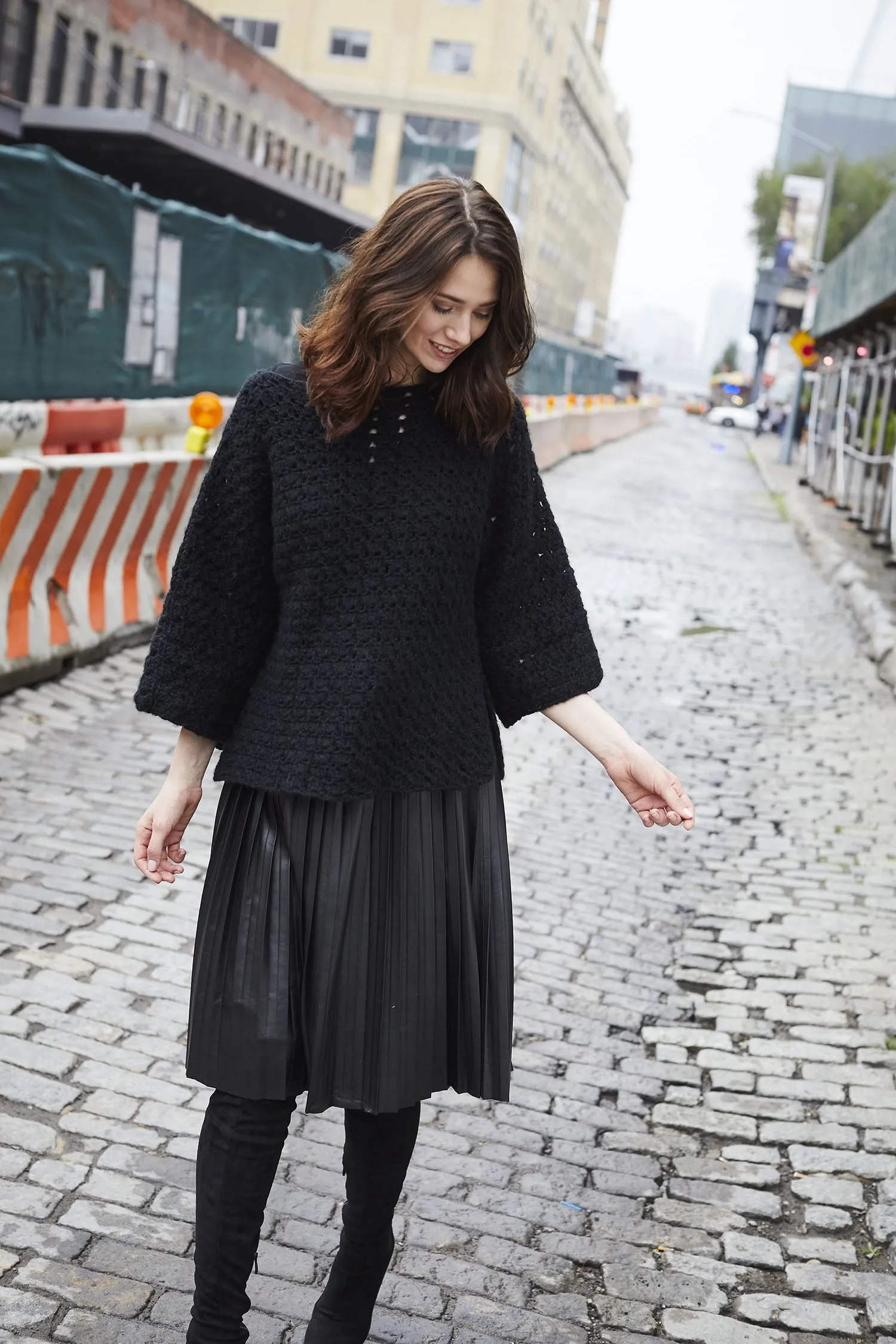 Film Noir Pullover (Crochet)