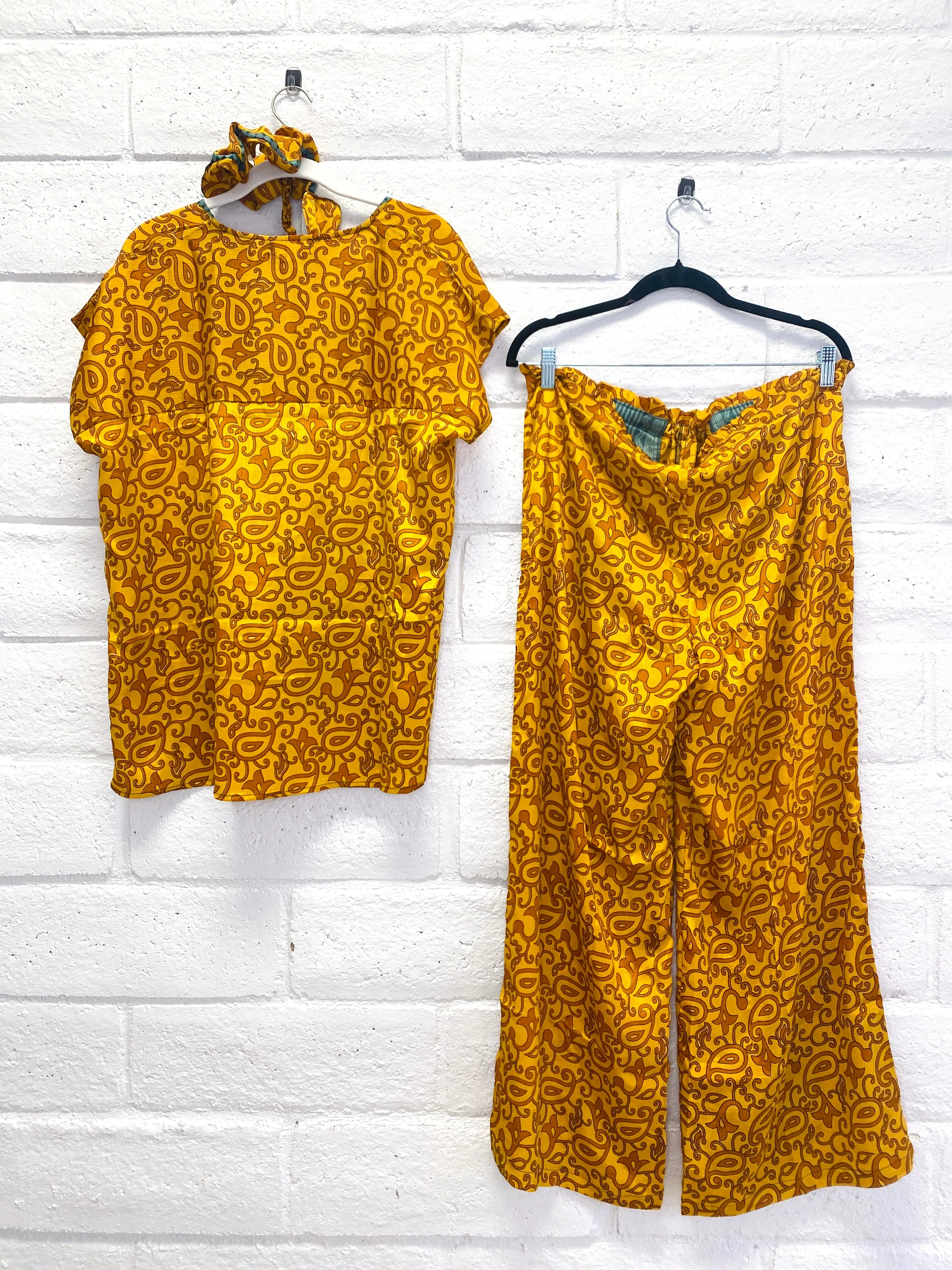 Lounge Set - XS - Golden Ticket