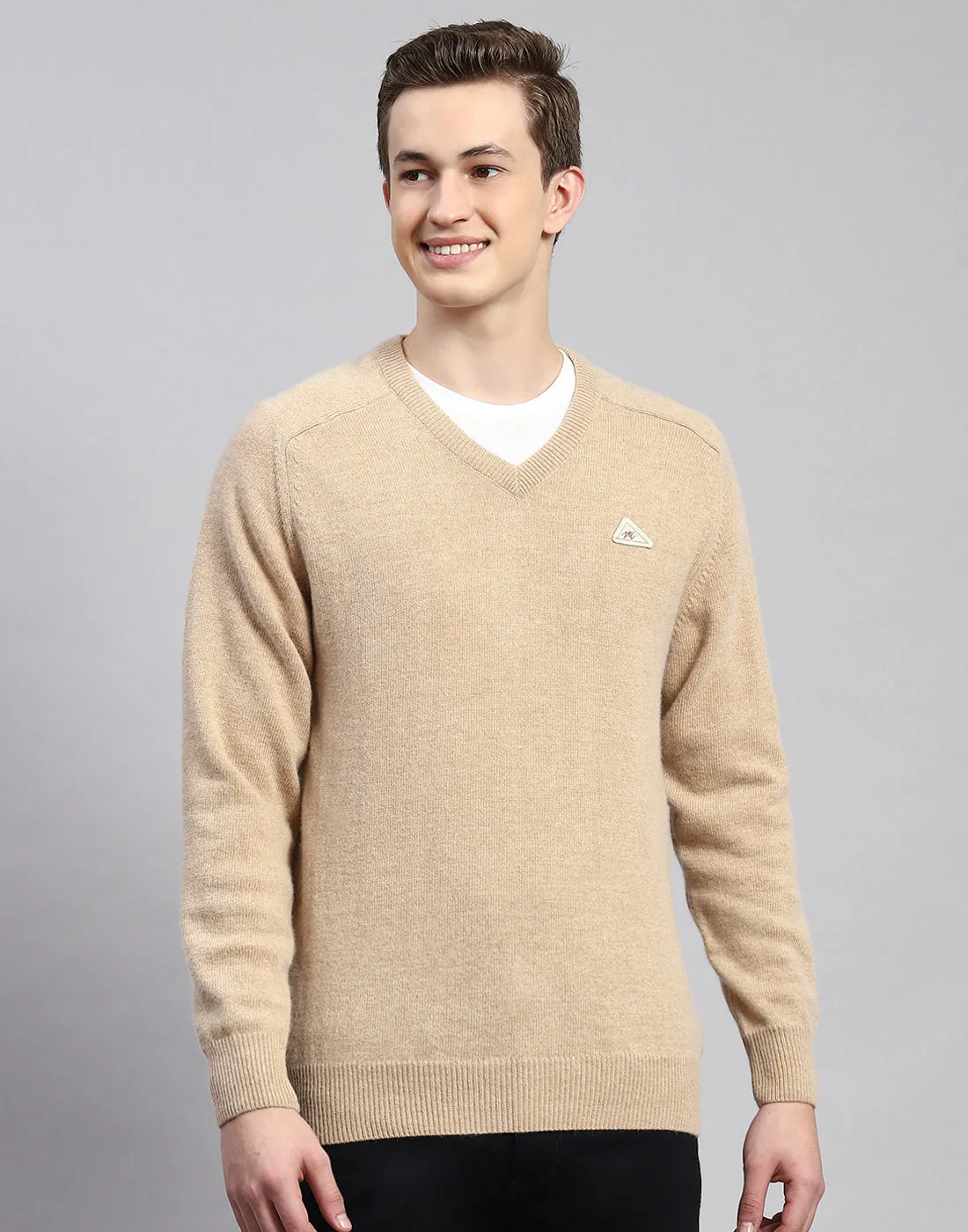 Men Beige Solid V Neck Full Sleeve Pullover