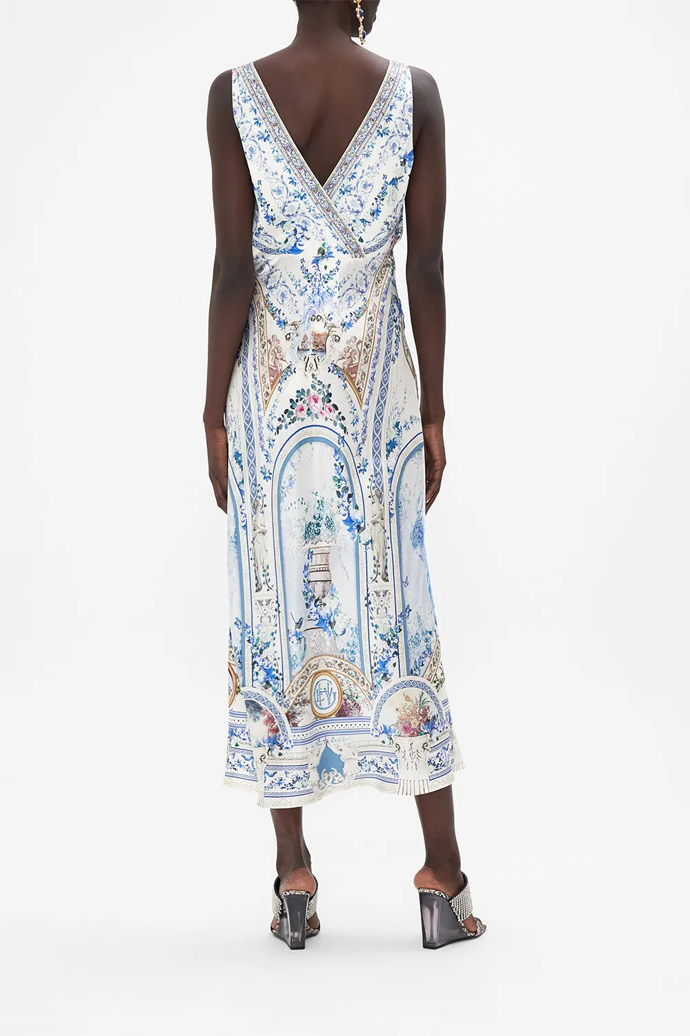 V-NECK SLIP DRESS SEASON OF THE SIREN