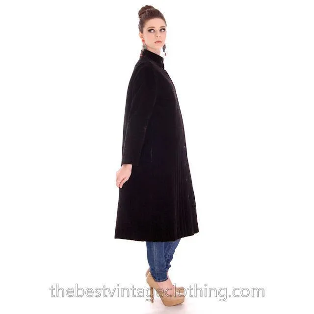 Vintage 1970s  Vuokko Suomi Finland Black Polyester Velvet  Coat Snap Front Mod 38 Fits S to M